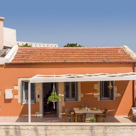 Iosif De Home Kournas Exterior photo