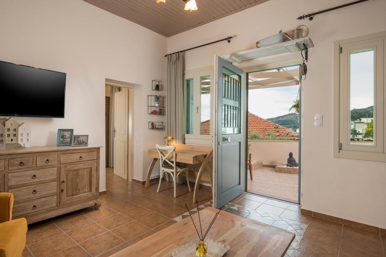 Iosif De Home Kournas Exterior photo