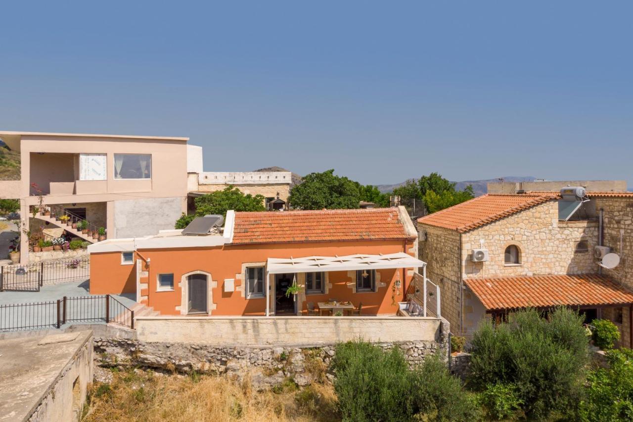 Iosif De Home Kournas Exterior photo
